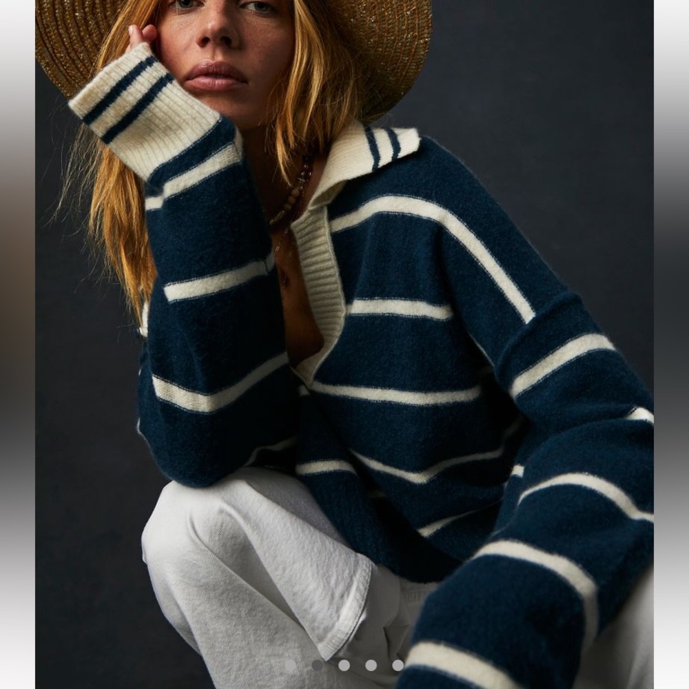 Free people sage cashmere pullover in navy/white size small